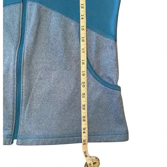 The North Face Women’s Lightweight Full Zip Jacket Size Medium - Picture 2 of 7